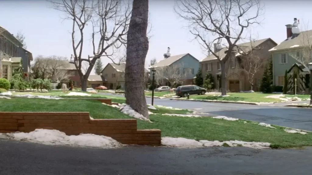 Christmas with the Kranks Filming Locations, Suburban Street, Backlot, Downey Studios, California